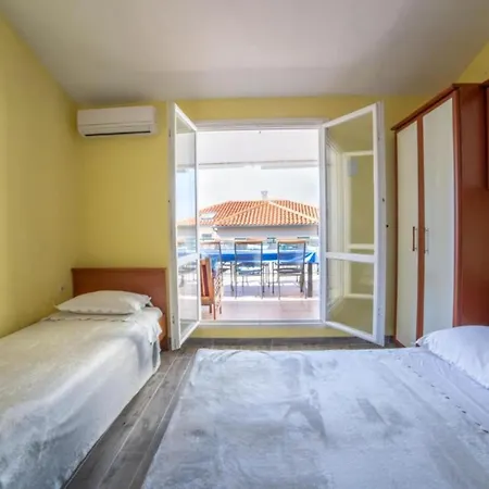 Lägenhet Ribarevi - Three Bedroom With Terrace And Sea View *