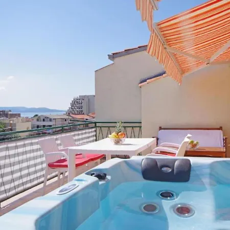 Ribarevi - Three Bedroom With Terrace And Sea View Makarska