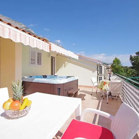 Ribarevi - Three Bedroom With Terrace And Sea View Makarska
