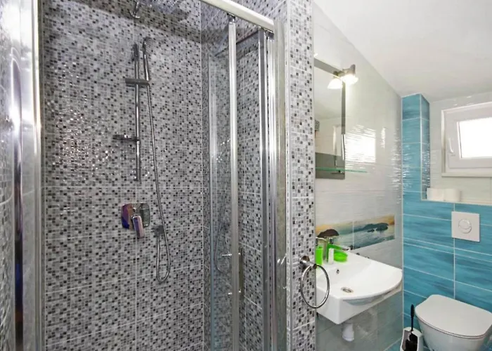 Daire Ribarevi - Three Bedroom With Terrace And Sea View Makarska