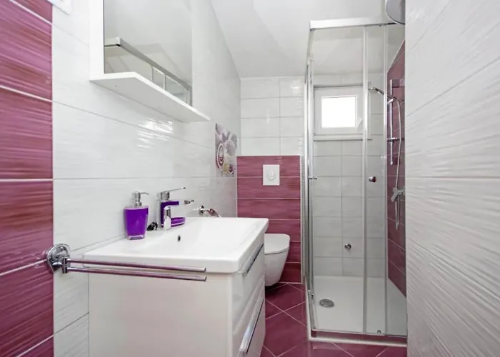 Ribarevi - Three Bedroom With Terrace And Sea View Makarska