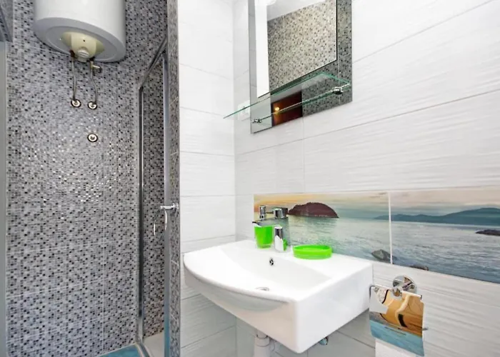 Ribarevi - Three Bedroom With Terrace And Sea View Apartmán *