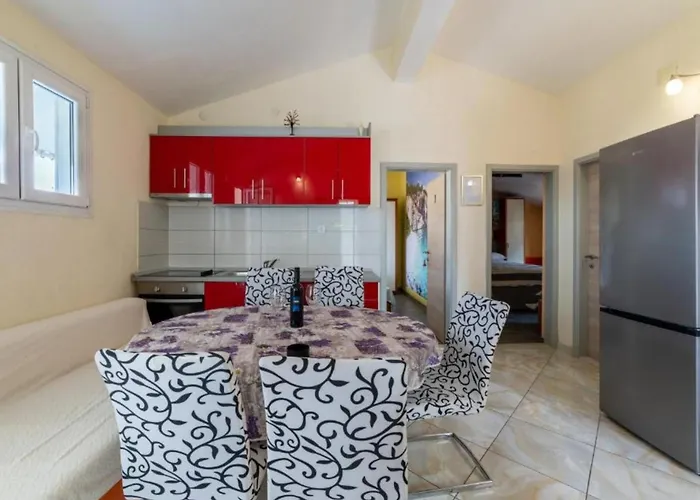 Ribarevi - Three Bedroom With Terrace And Sea View Daire *