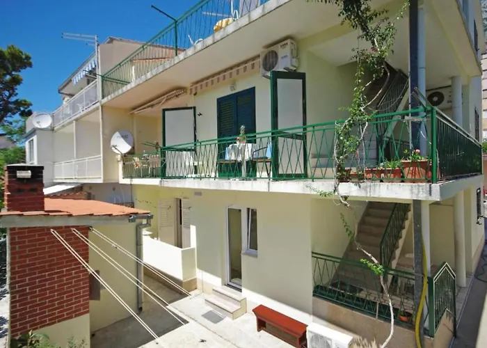 Ribarevi - Three Bedroom With Terrace And Sea View Makarská