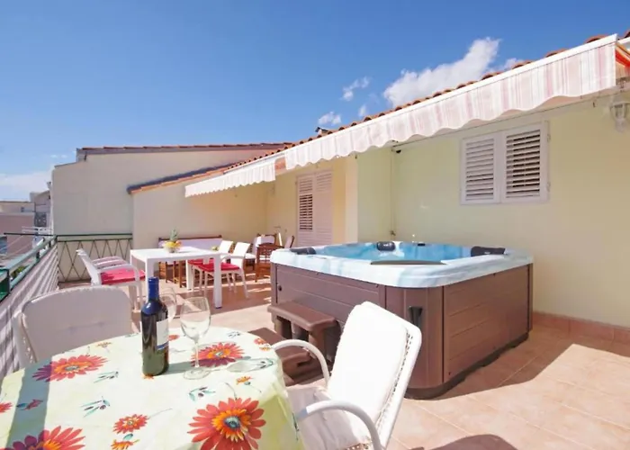 Ribarevi - Three Bedroom With Terrace And Sea View * Makarská