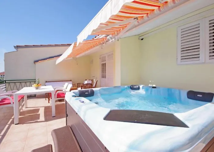 Ribarevi - Three Bedroom With Terrace And Sea View