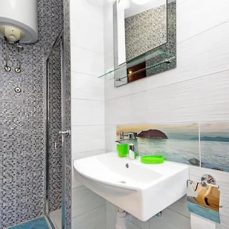 Ribarevi - Three Bedroom With Terrace And Sea View شقة *