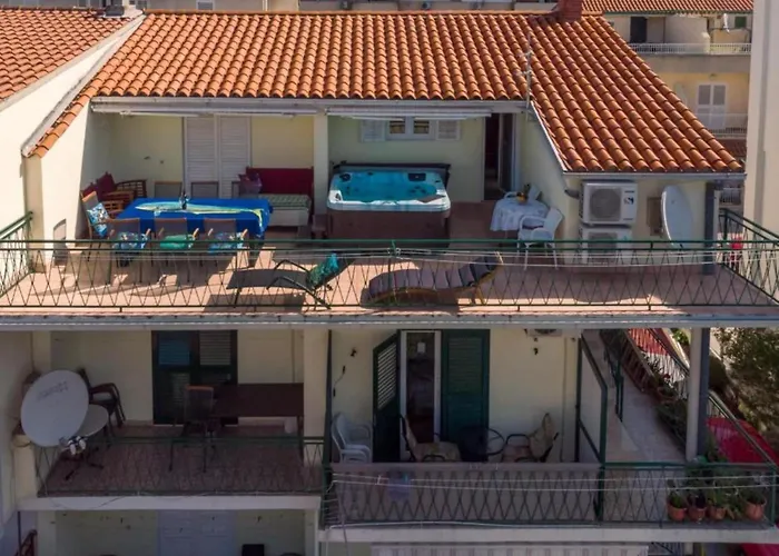 Ribarevi - Three Bedroom With Terrace And Sea View *